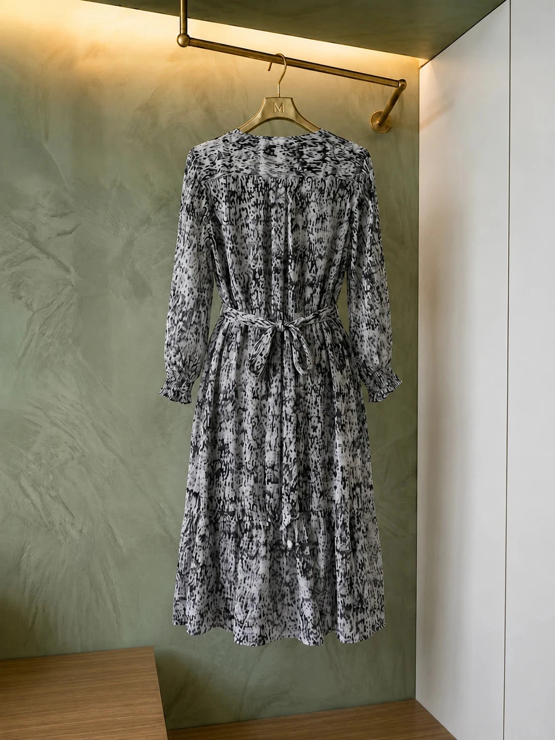 Robe Tissaia noire et blanche – Taille M / 38 – Très bon état – photo 2